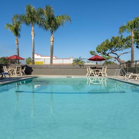 Motel 6-Fontana, Ca ภายนอก รูปภาพ