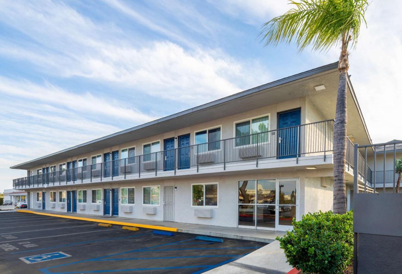 Motel 6-Fontana, Ca ภายนอก รูปภาพ