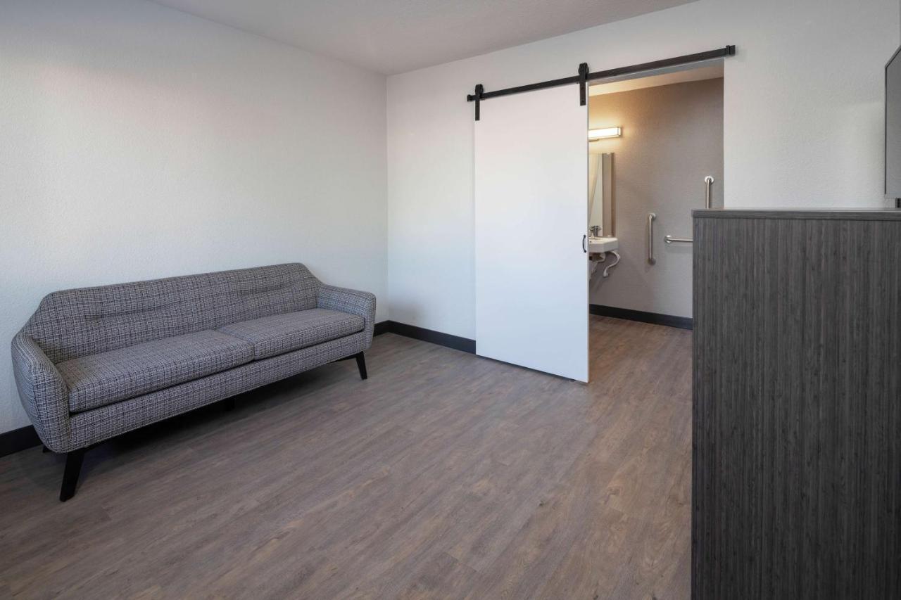 Motel 6-Fontana, Ca ภายนอก รูปภาพ