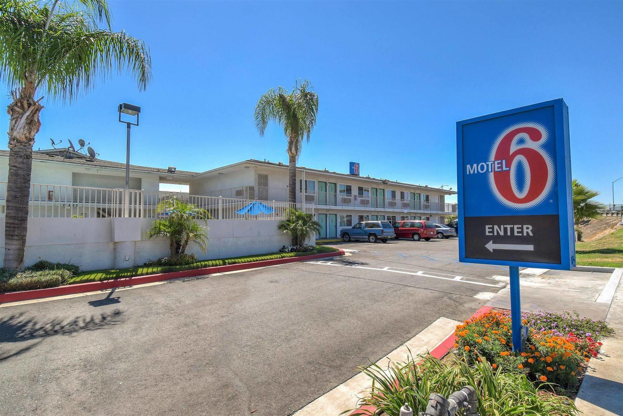 Motel 6-Fontana, Ca ภายนอก รูปภาพ