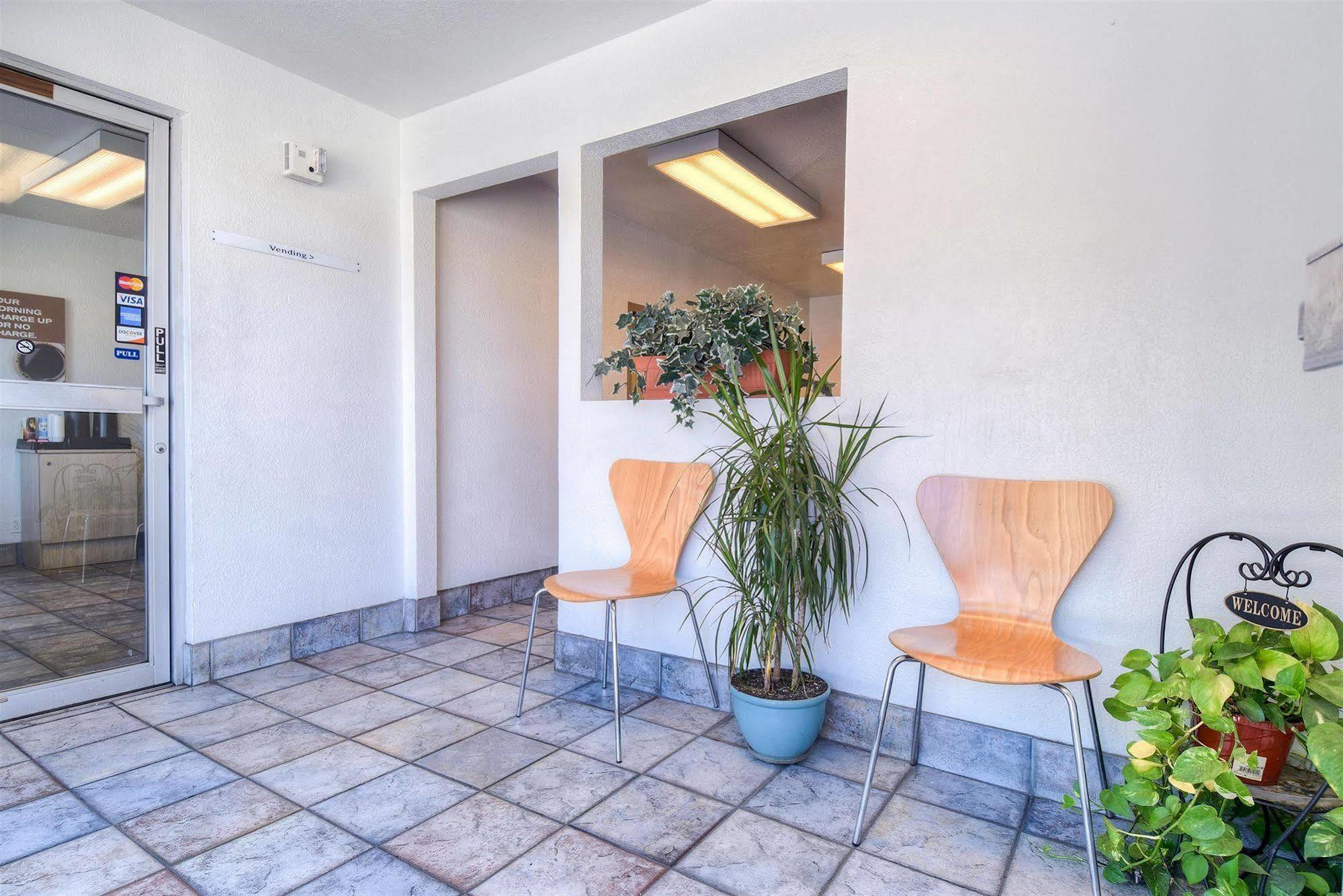 Motel 6-Fontana, Ca ภายนอก รูปภาพ