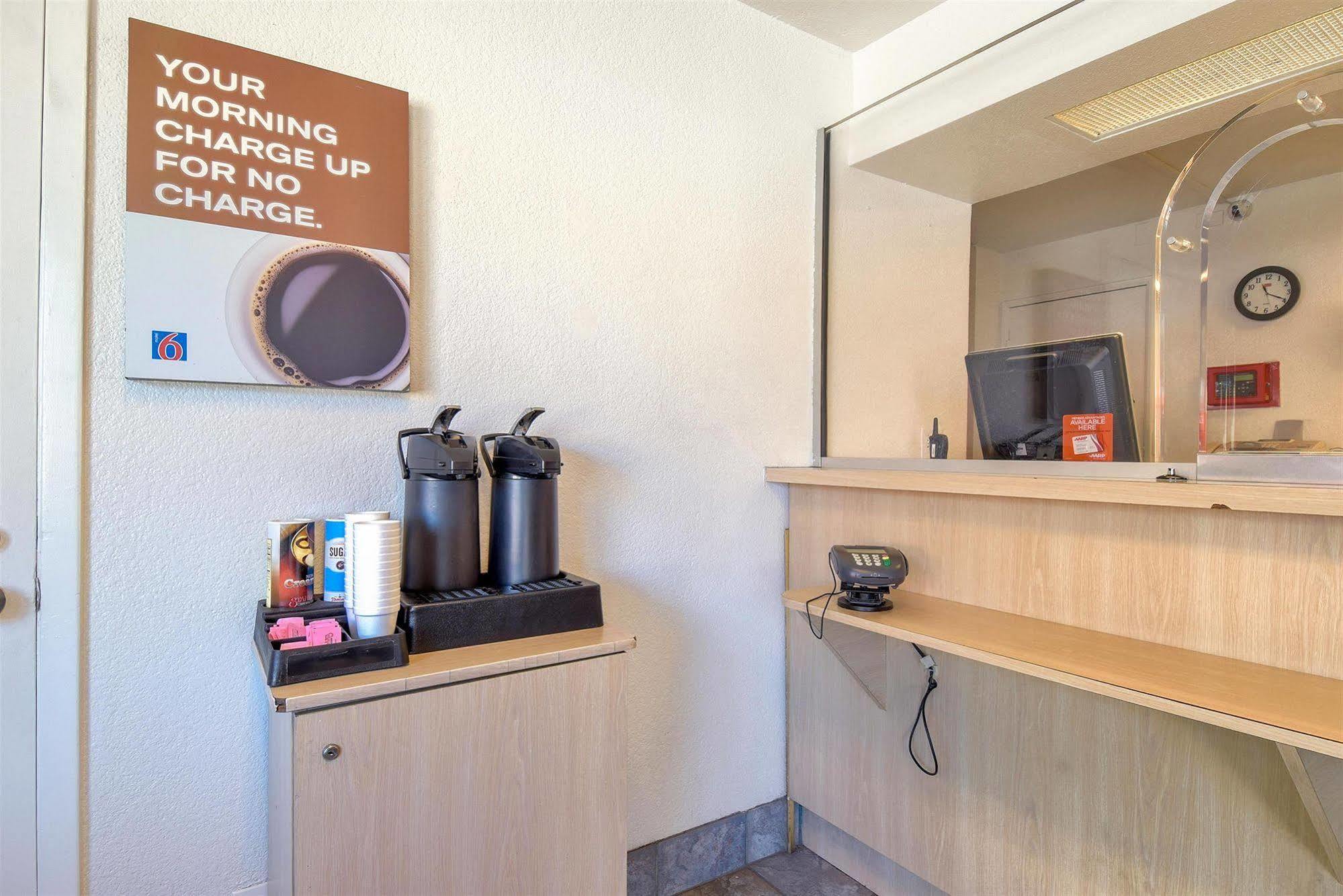 Motel 6-Fontana, Ca ภายนอก รูปภาพ