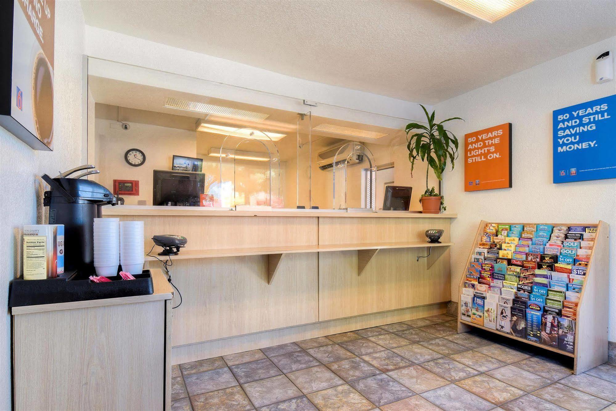 Motel 6-Fontana, Ca ภายนอก รูปภาพ