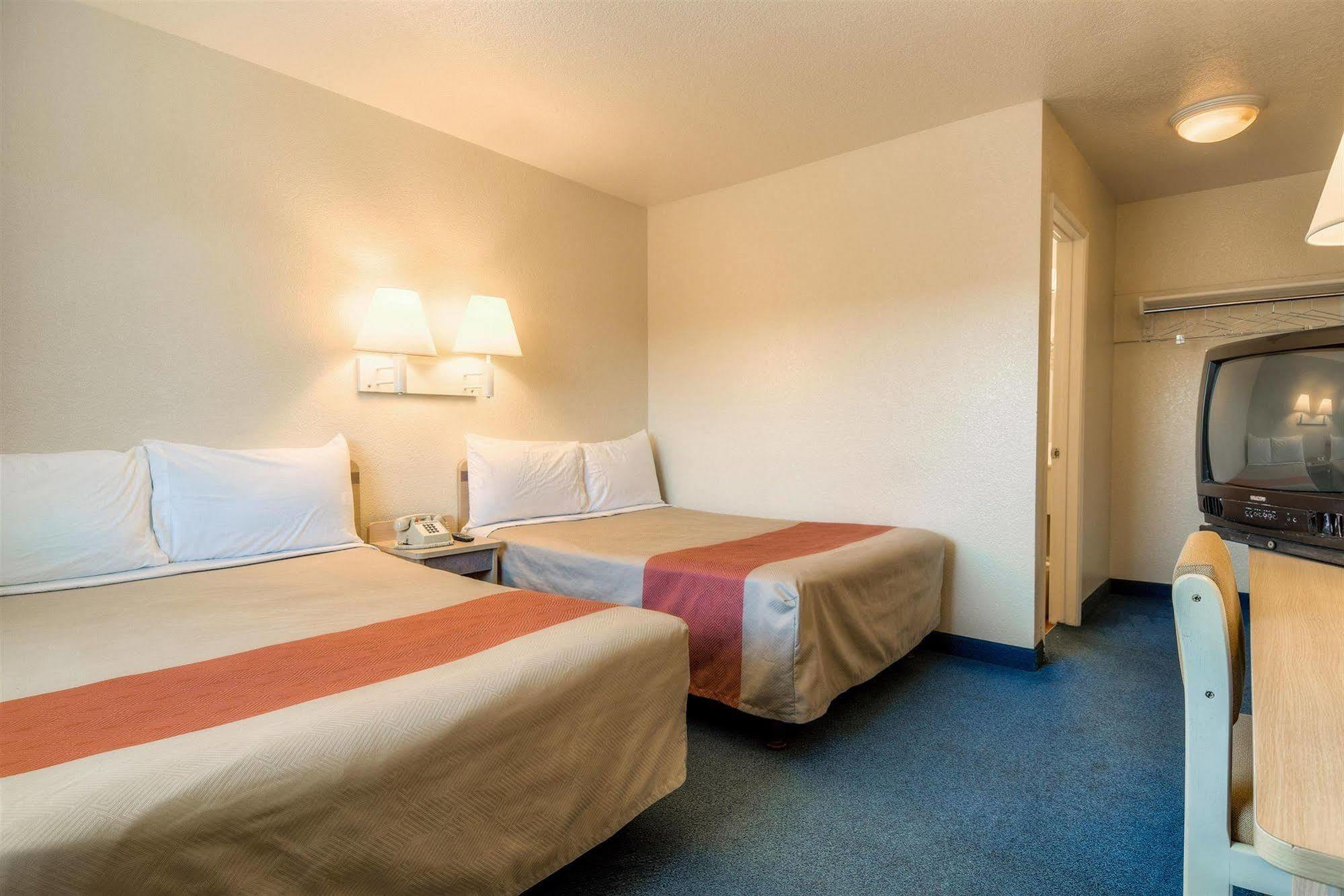Motel 6-Fontana, Ca ภายนอก รูปภาพ