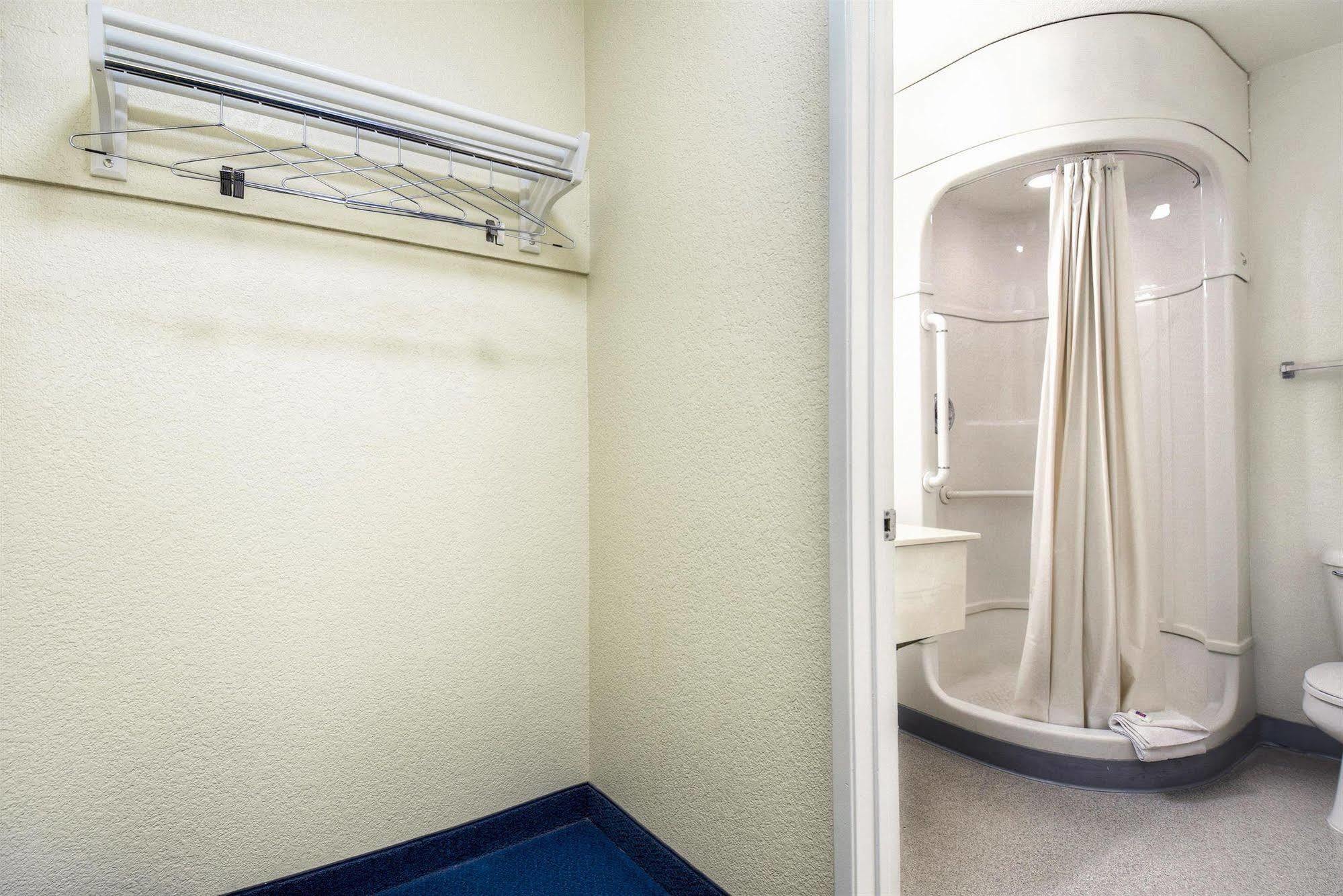 Motel 6-Fontana, Ca ภายนอก รูปภาพ