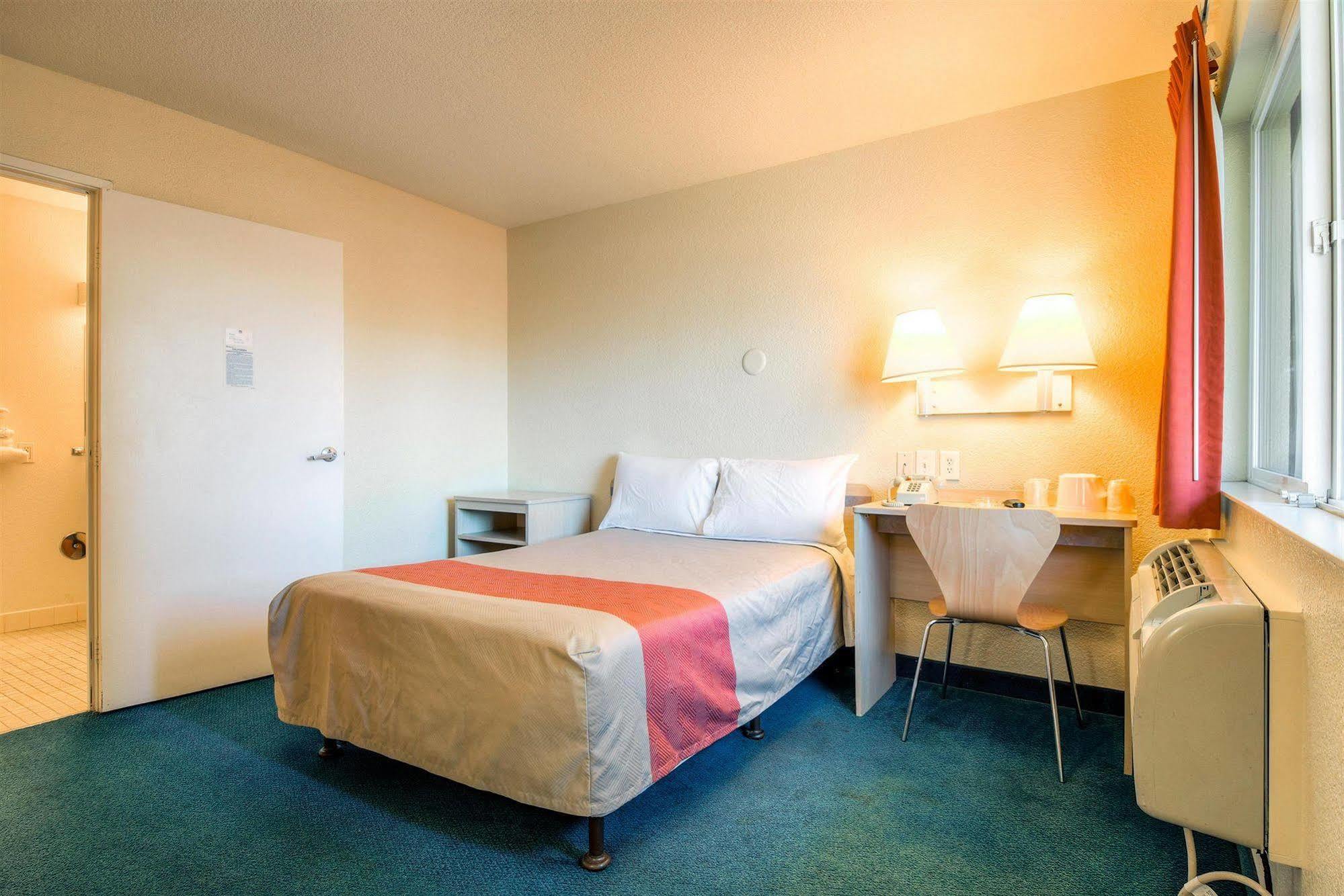 Motel 6-Fontana, Ca ภายนอก รูปภาพ