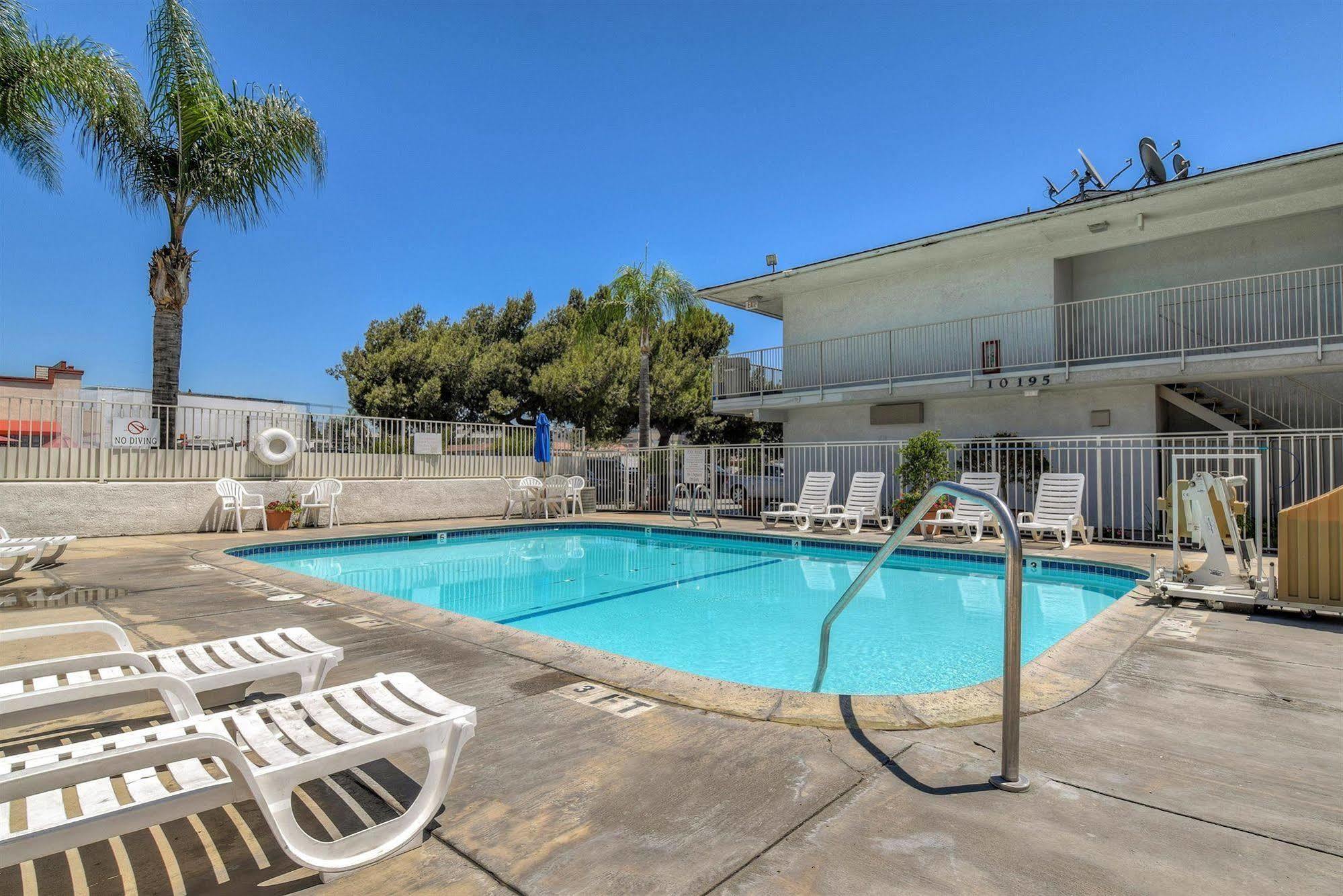 Motel 6-Fontana, Ca ภายนอก รูปภาพ